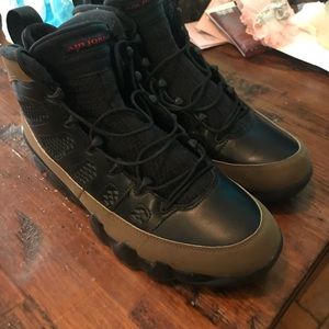 Air Jordan retro 9 olive